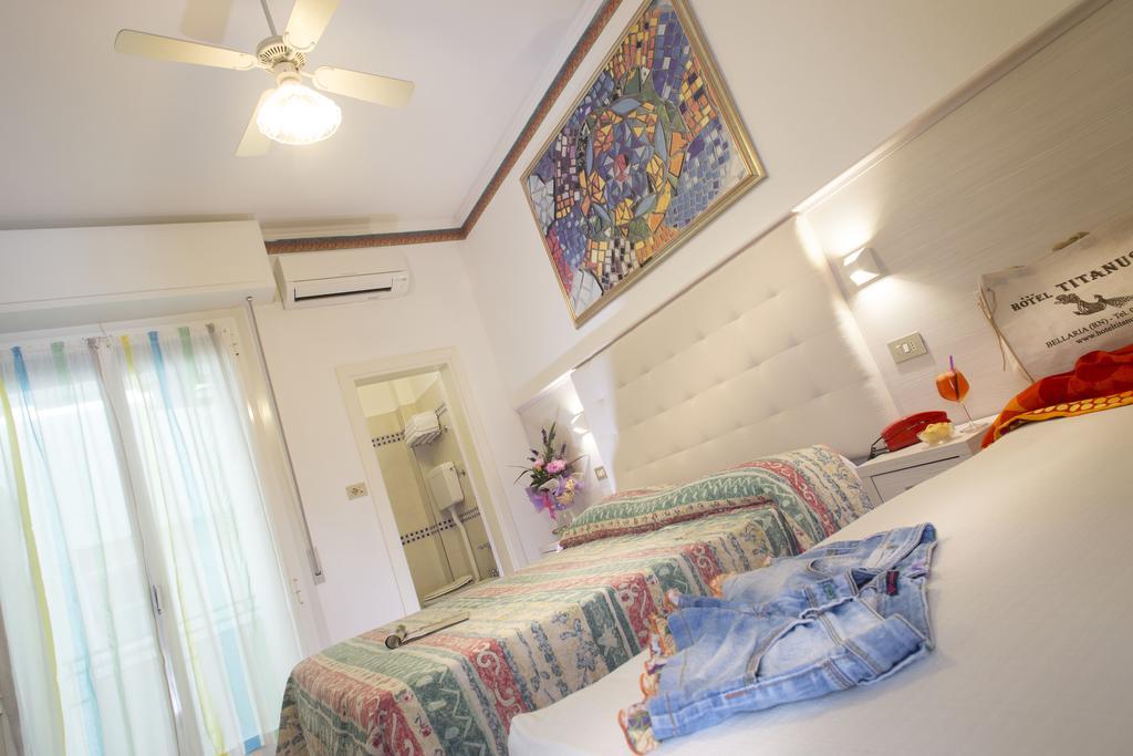 Hotel Titanus Bellaria-Igea Marina Bagian luar foto