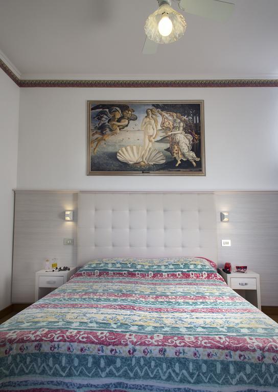 Hotel Titanus Bellaria-Igea Marina Bagian luar foto